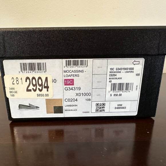 CHANEL 19C Women's Sz 40 Lambskin Beige/Black Mocassins Loafers W/Box - Picture 15 of 16